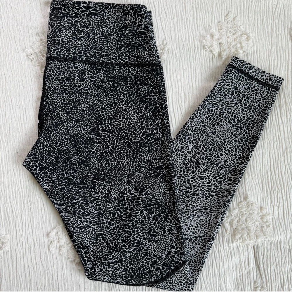 Lululemon Wunder Under High-Rise Tight 28"